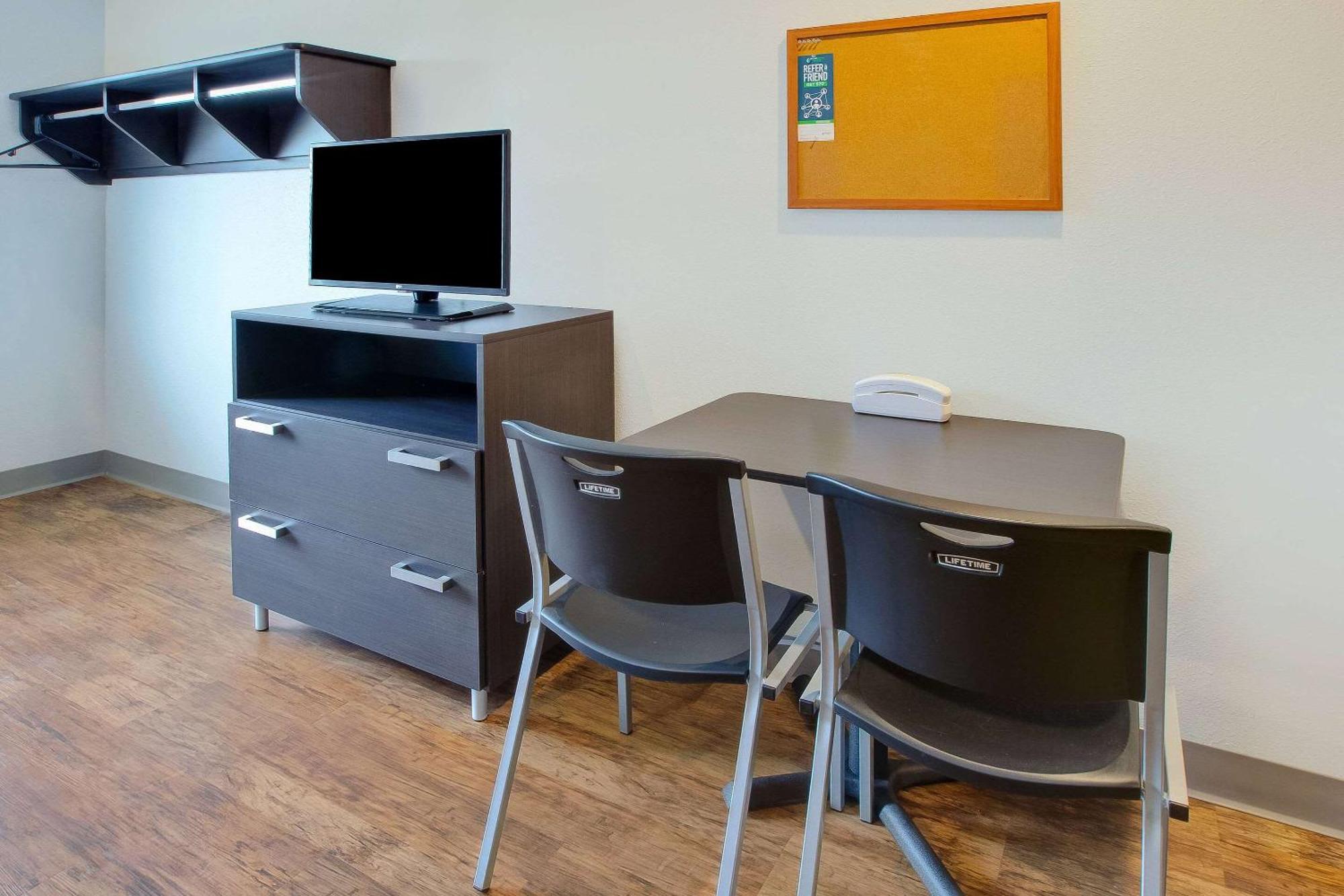 Woodspring Suites St Louis St Charles Saint Charles Bagian luar foto